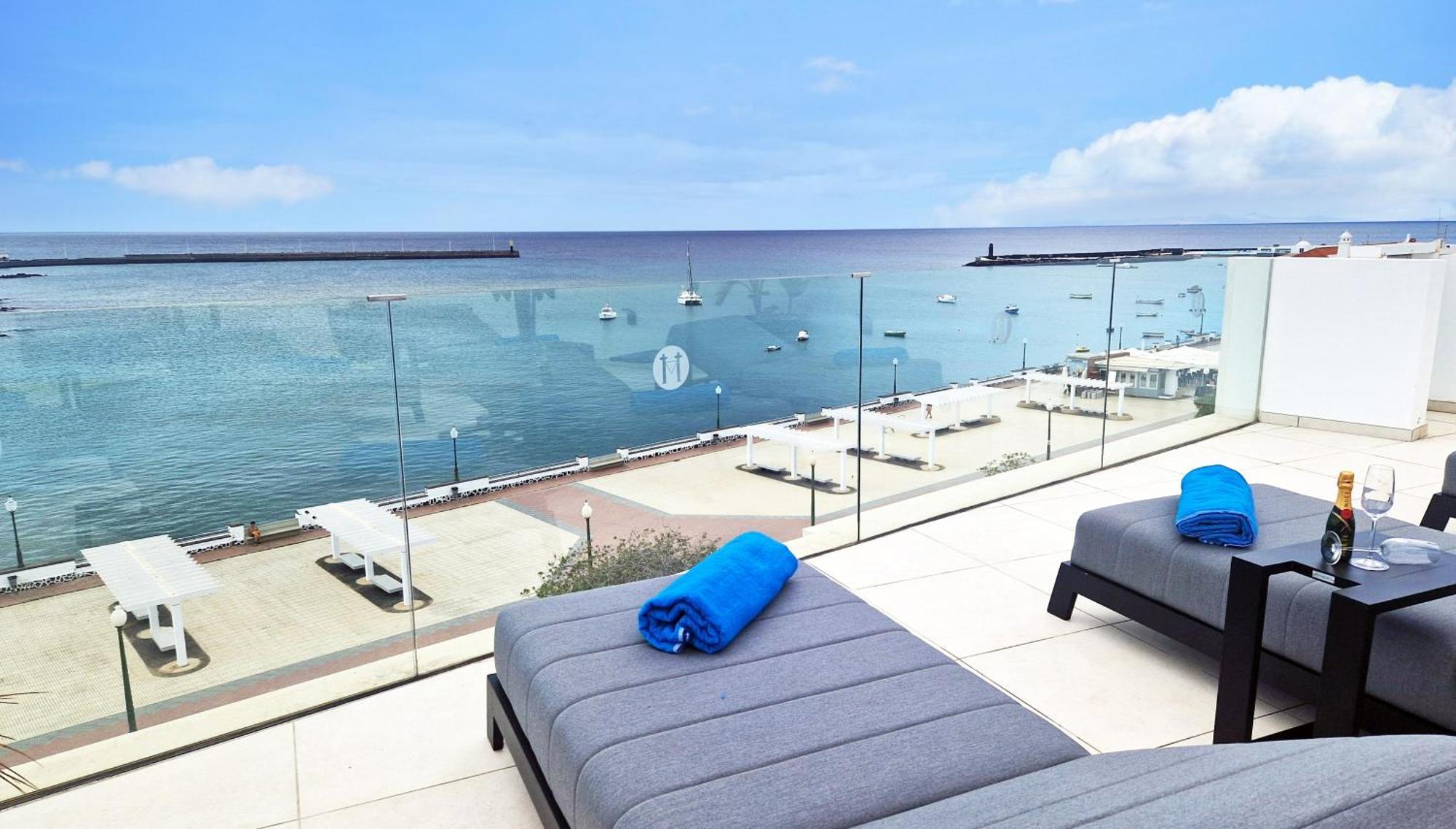 Blue Marina Suites - Boutique Apartments Arrecife Kültér fotó
